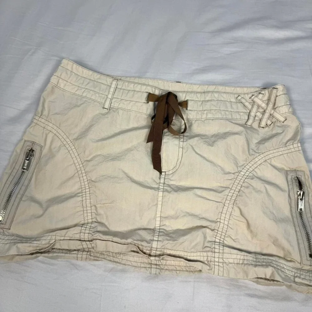Vintage y2k Wet Seal beige cargo mini skirt - Picture 2 of 5